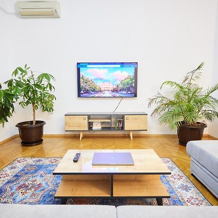 Caragiale Apartment Boekarest Buitenkant foto