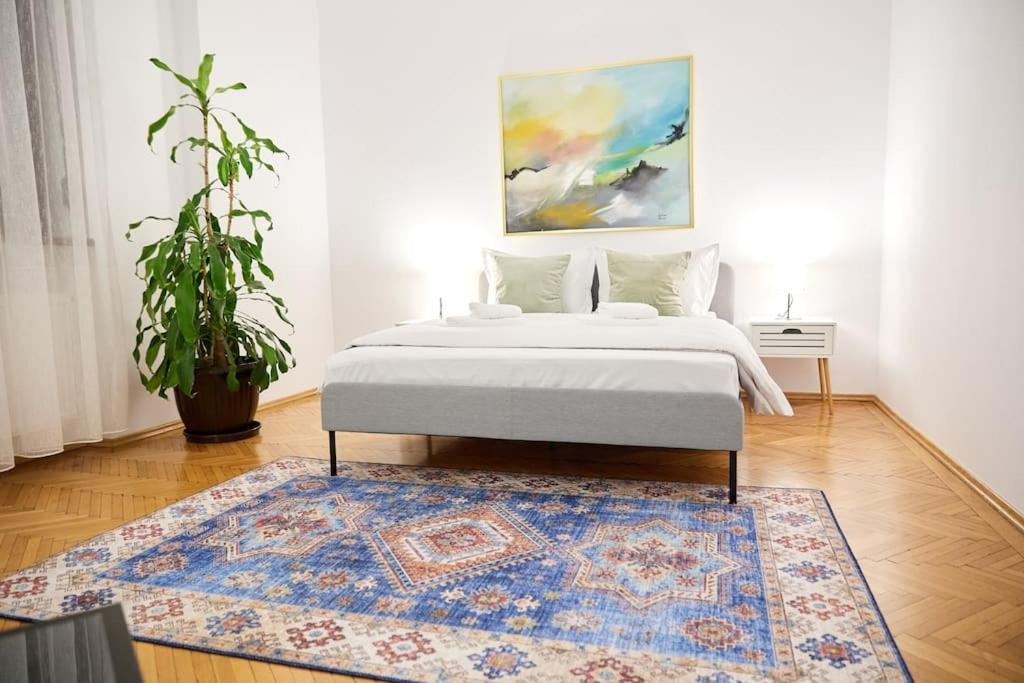 Caragiale Apartment Boekarest Buitenkant foto