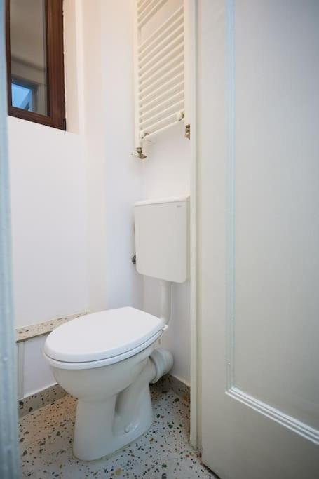 Caragiale Apartment Boekarest Buitenkant foto